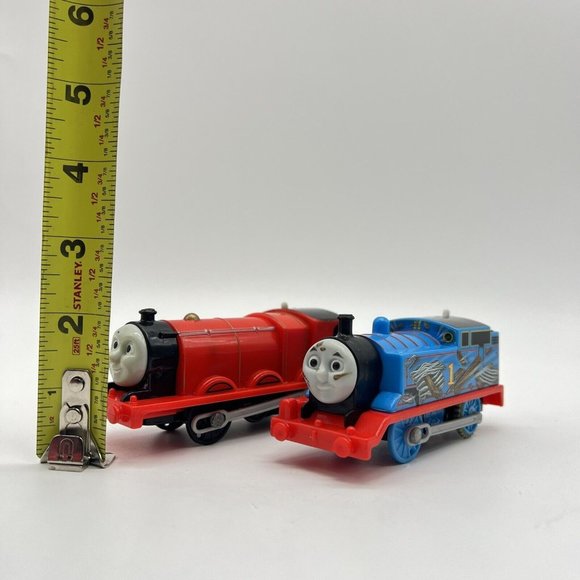 Thomas‎ Demolition at the Docks & James Gullane Motorized Engine Untested Toy - Picture 2 of 5
